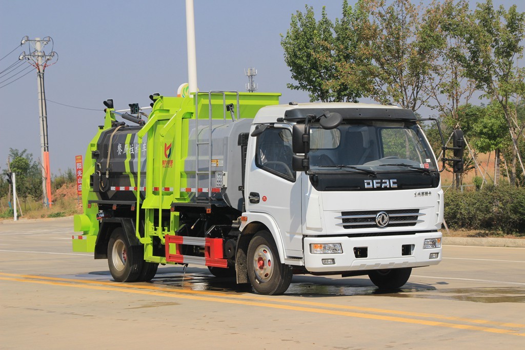 東風(fēng)大多利卡餐廚垃圾車