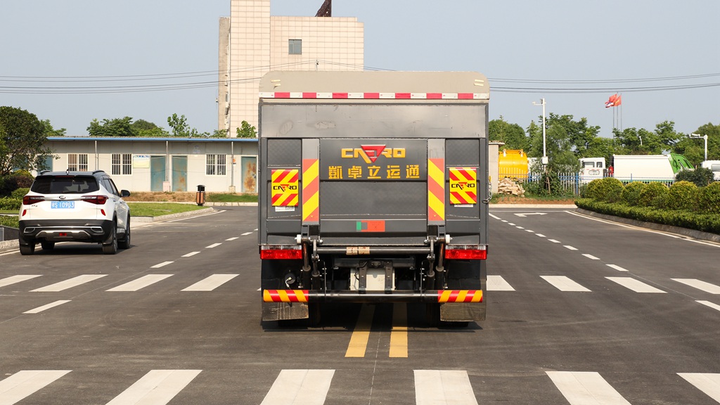 東風小多利卡桶裝垃圾車高清圖